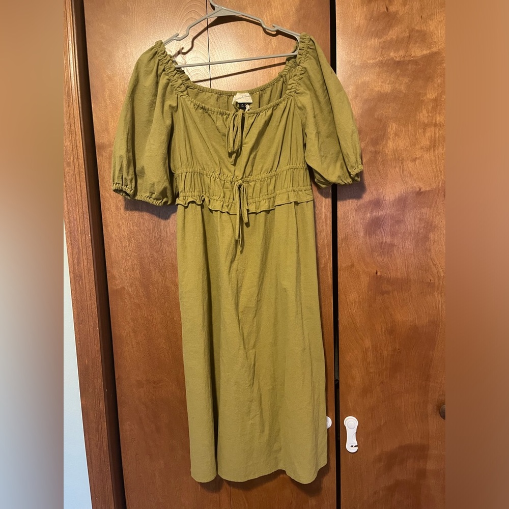 Universal Threads Dress